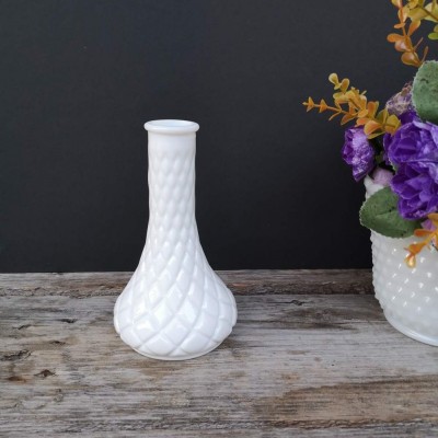 Milk Glass vases losange vintage